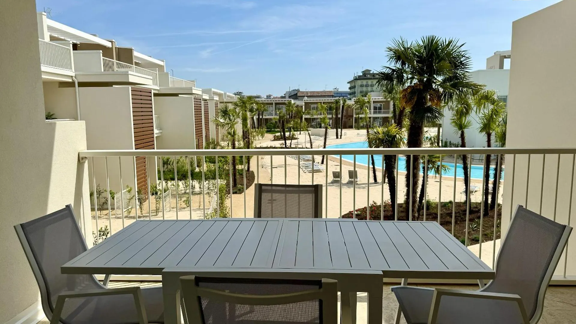 Residence Wave Island - Carraro Immobiliare Jesolo- Family Apartments  利多迪迪耶索洛
