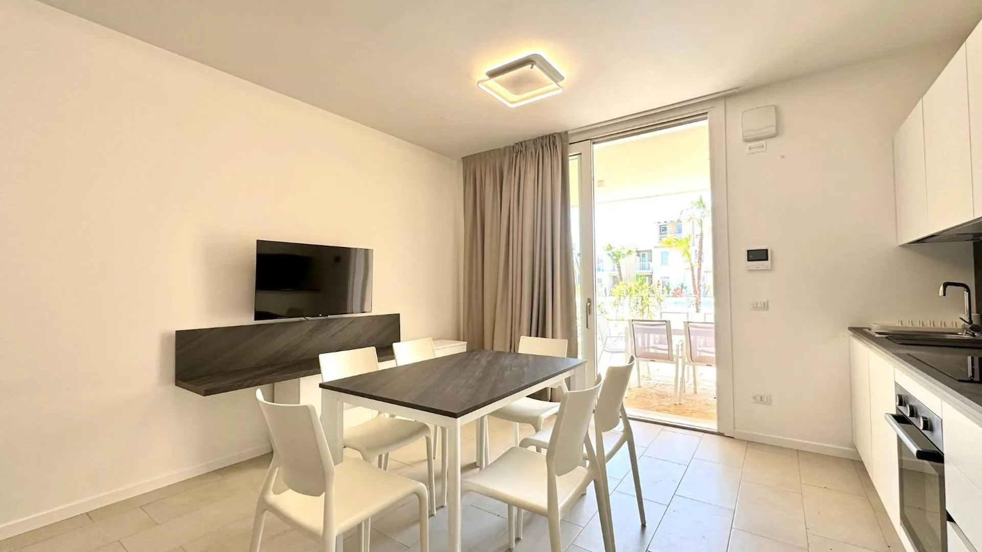 Residence Wave Island - Carraro Immobiliare Jesolo- Family Apartments  Lido di Jesolo