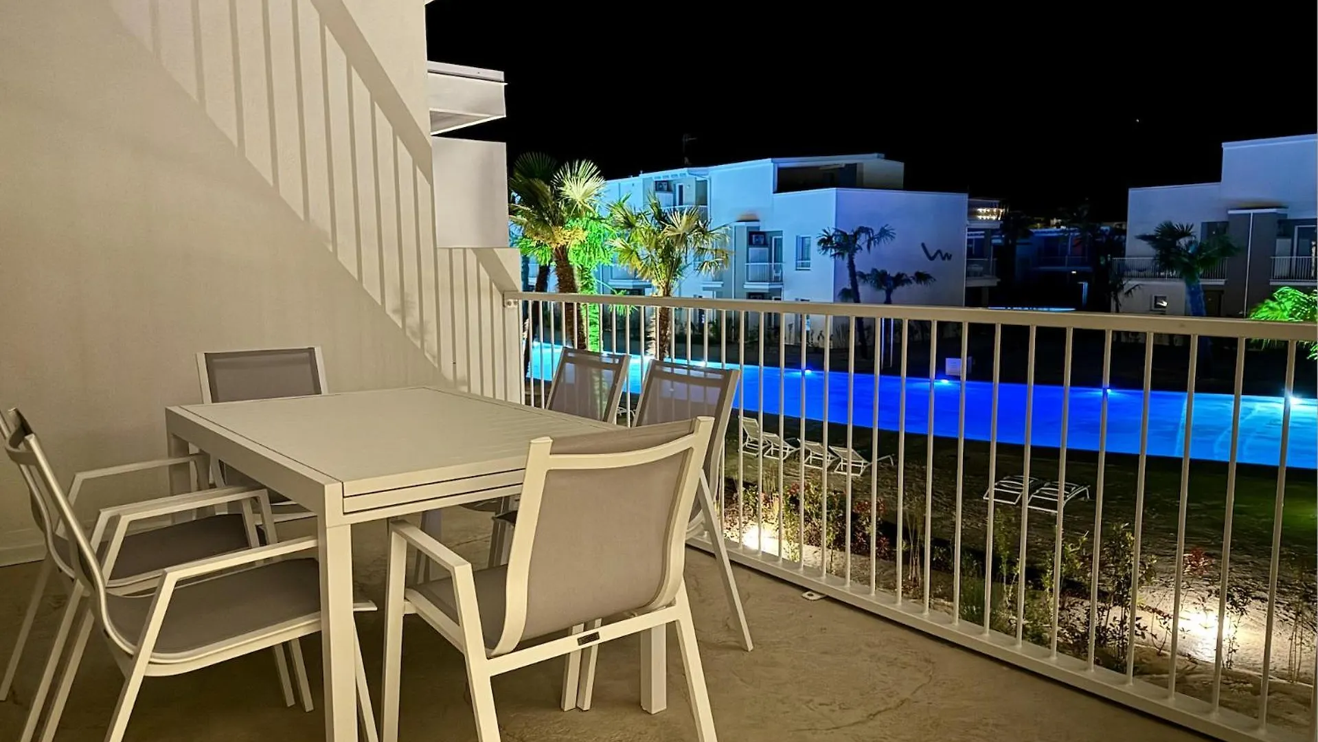 Residence Wave Island - Carraro Immobiliare Jesolo- Family Apartments