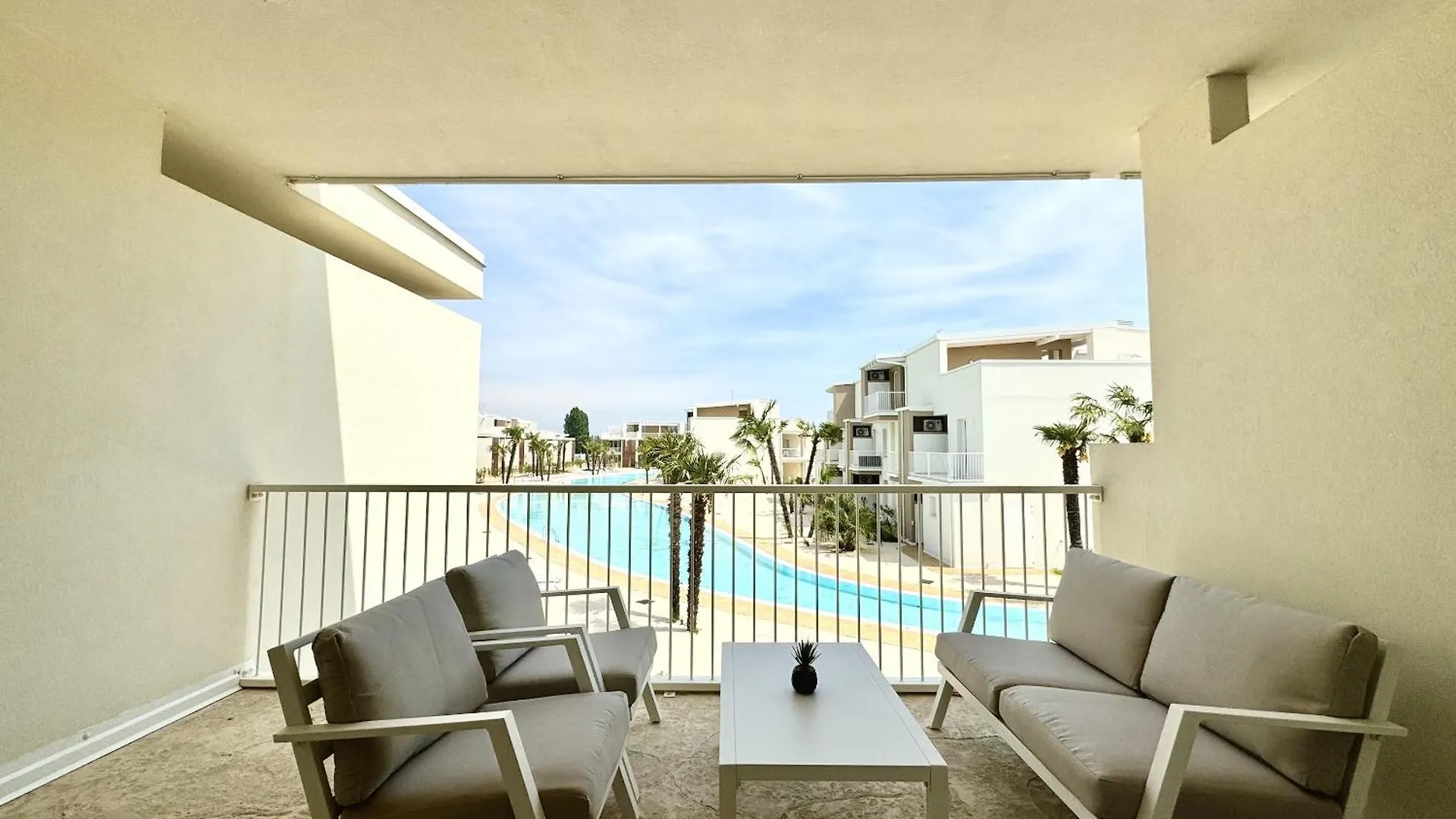 Residence Wave Island - Carraro Immobiliare Jesolo- Family Apartments