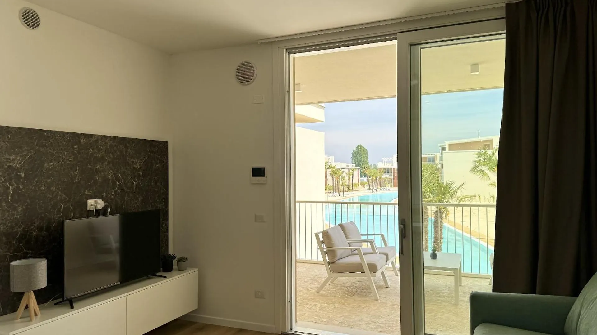 Residence Wave Island - Carraro Immobiliare Jesolo- Family Apartments
